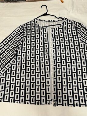 Unbranded Black & White Geometric Open Front Women's Jacket